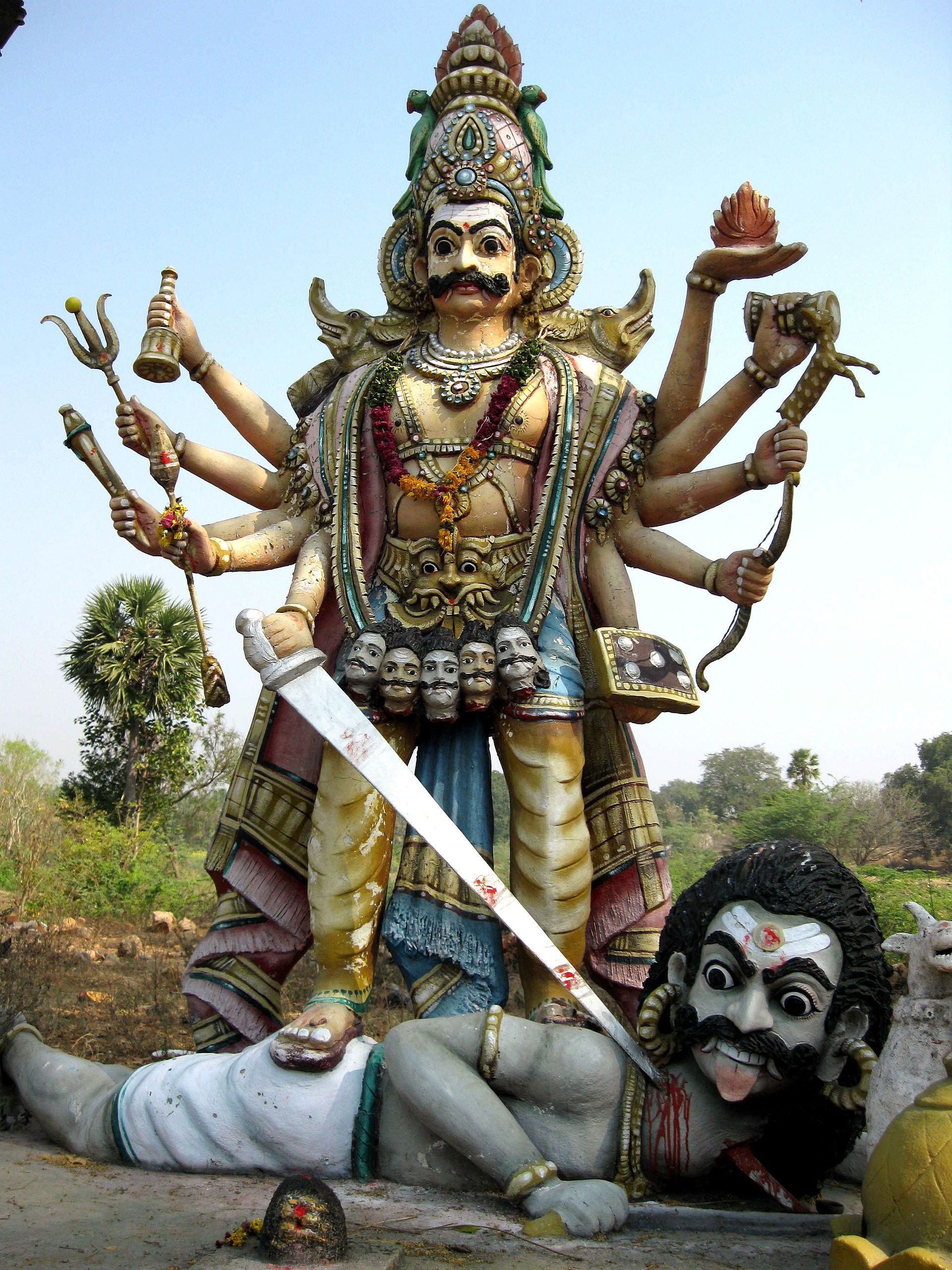 El mítico guerrero Virabhadra